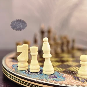 نمای نزدیک مهره شطرنج خارجی بزرگ