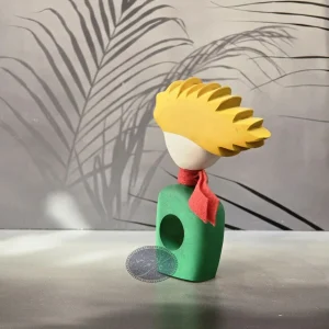 ۱. مجسمه چوبی شازده محافظ گل