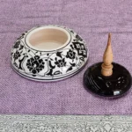 نمای نزدیک قندان و شکلات خوری سرامیکی